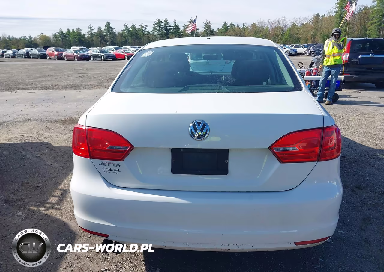 2011 Volkswagen Jetta 2.0L S VIN:3VW2K7AJ1BM092736 - 16