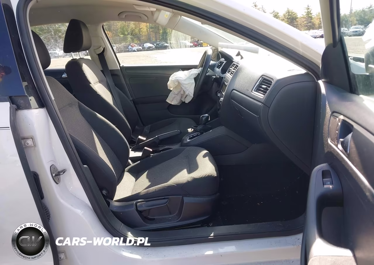2011 Volkswagen Jetta 2.0L S VIN:3VW2K7AJ1BM092736 - 5