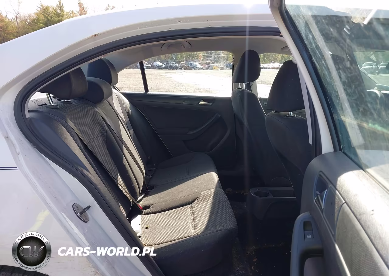 2011 Volkswagen Jetta 2.0L S VIN:3VW2K7AJ1BM092736 - 8