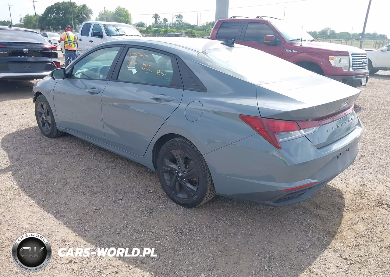 2022 Hyundai Elantra Sel VIN:KMHLS4AG8NU216958 - 3