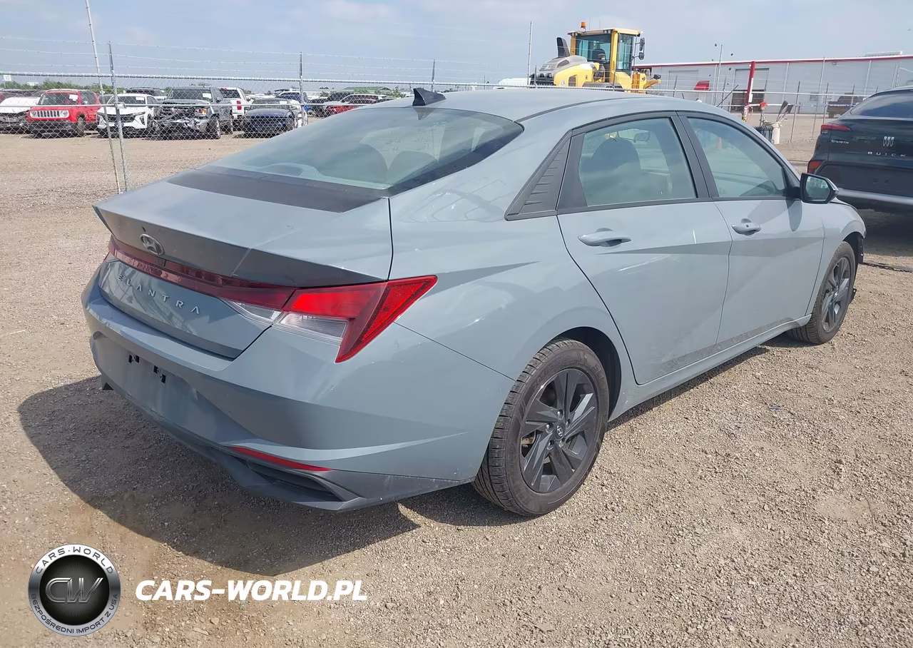 2022 Hyundai Elantra Sel VIN:KMHLS4AG8NU216958 - 4
