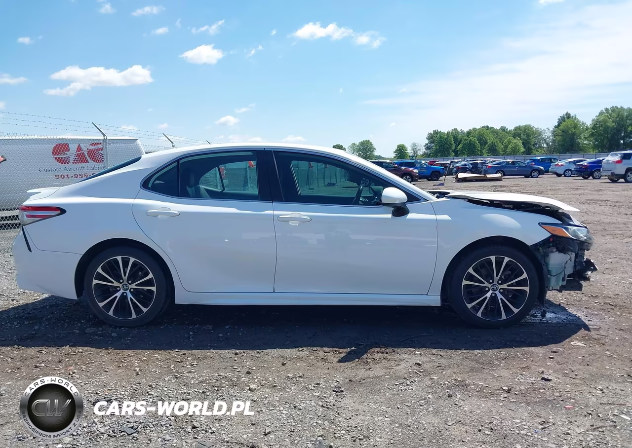 2020 Toyota Camry Se VIN:4T1G11AK5LU910866 - 14