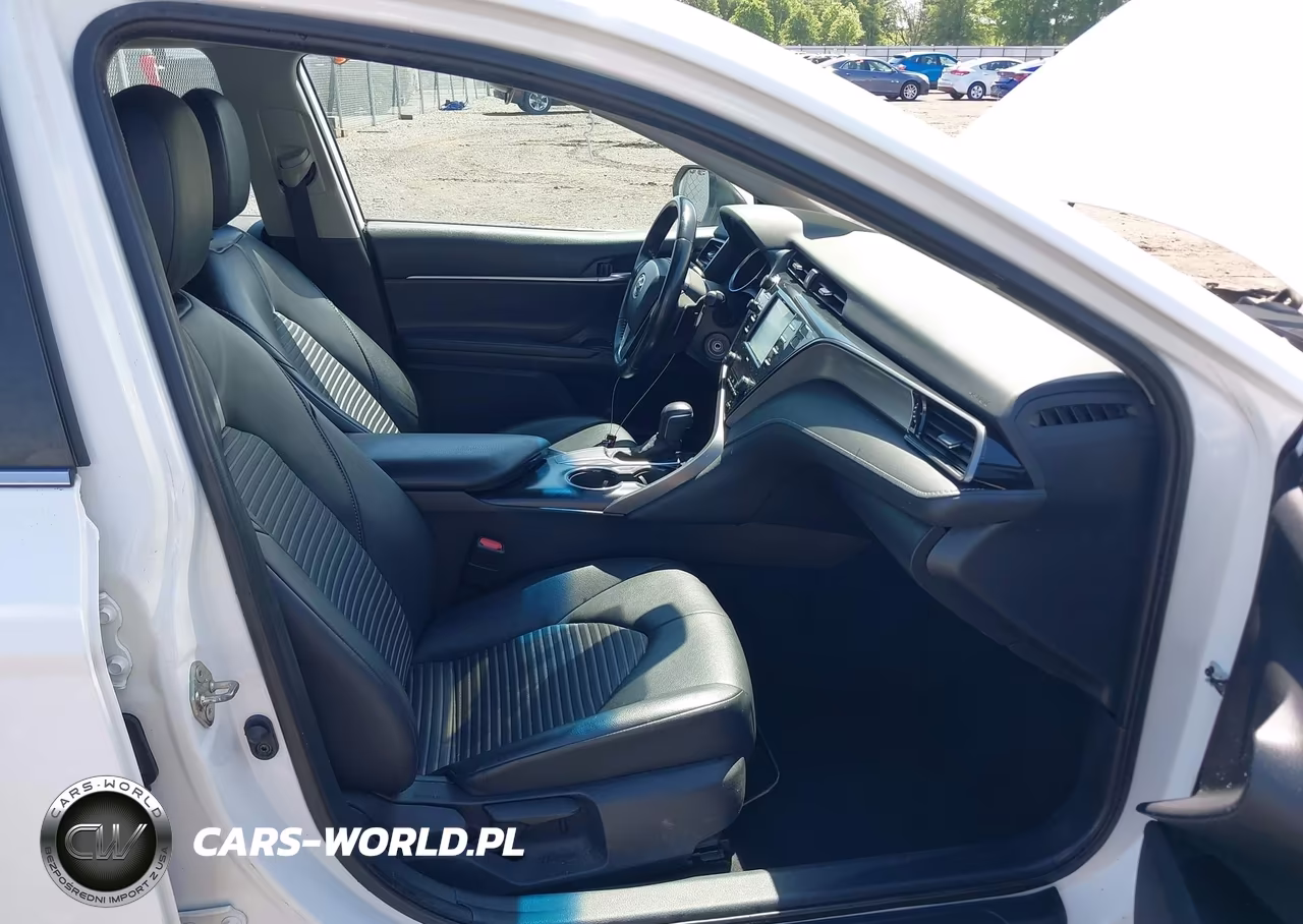 2020 Toyota Camry Se VIN:4T1G11AK5LU910866 - 5