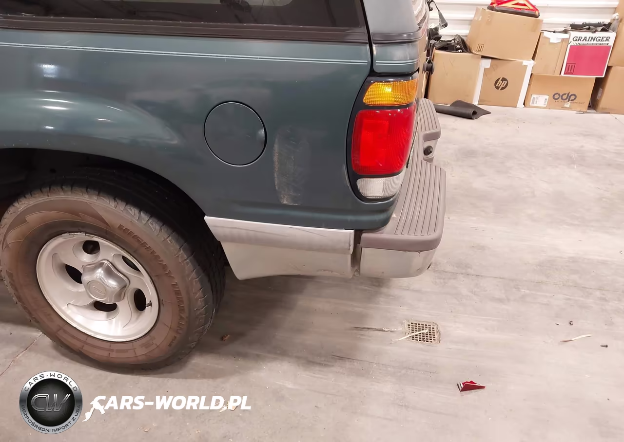 1996 Ford Explorer VIN:1FMDU34X5TUB37894 - 13