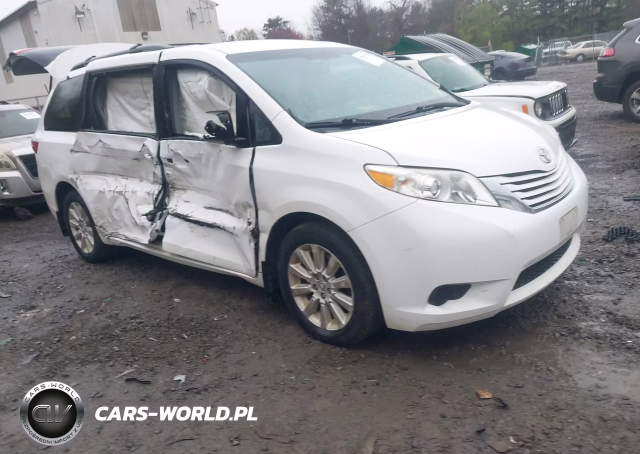 2015 Toyota Sienna Le 7 Passenger