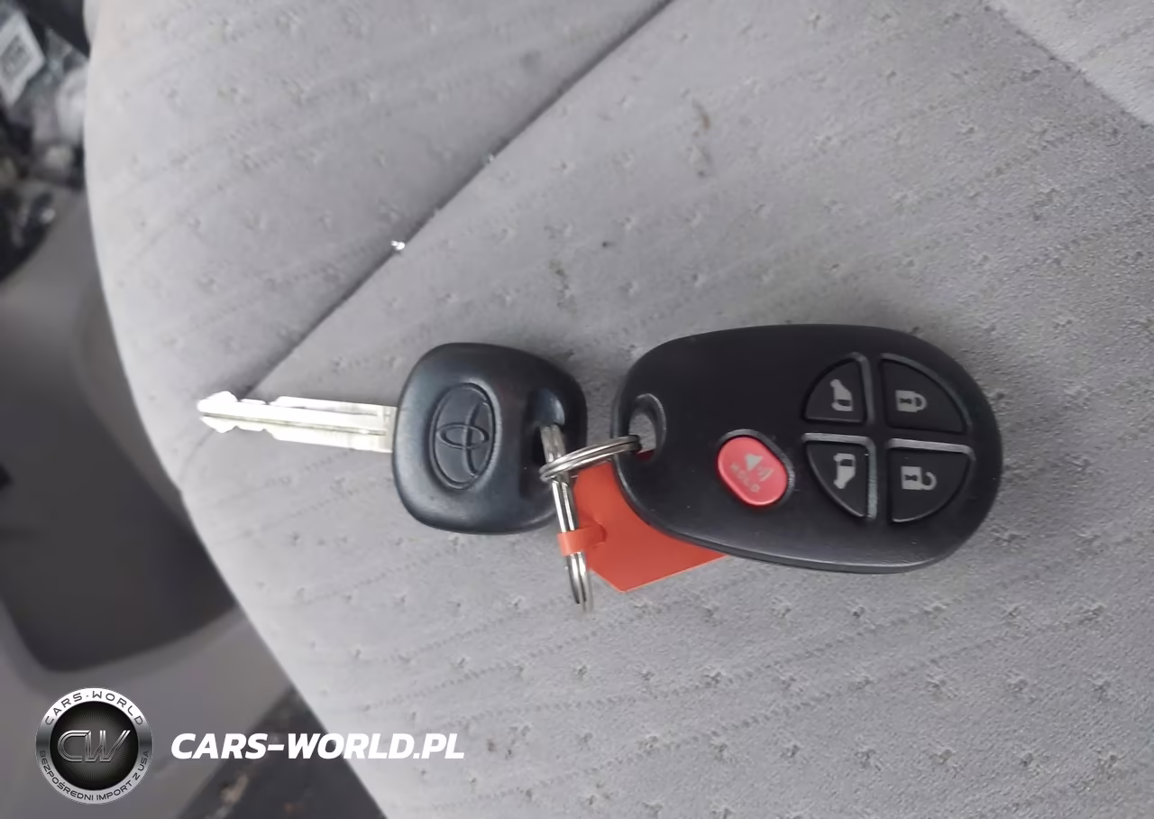 2015 Toyota Sienna Le 7 Passenger VIN:5TDJK3DC3FS115637 - 11