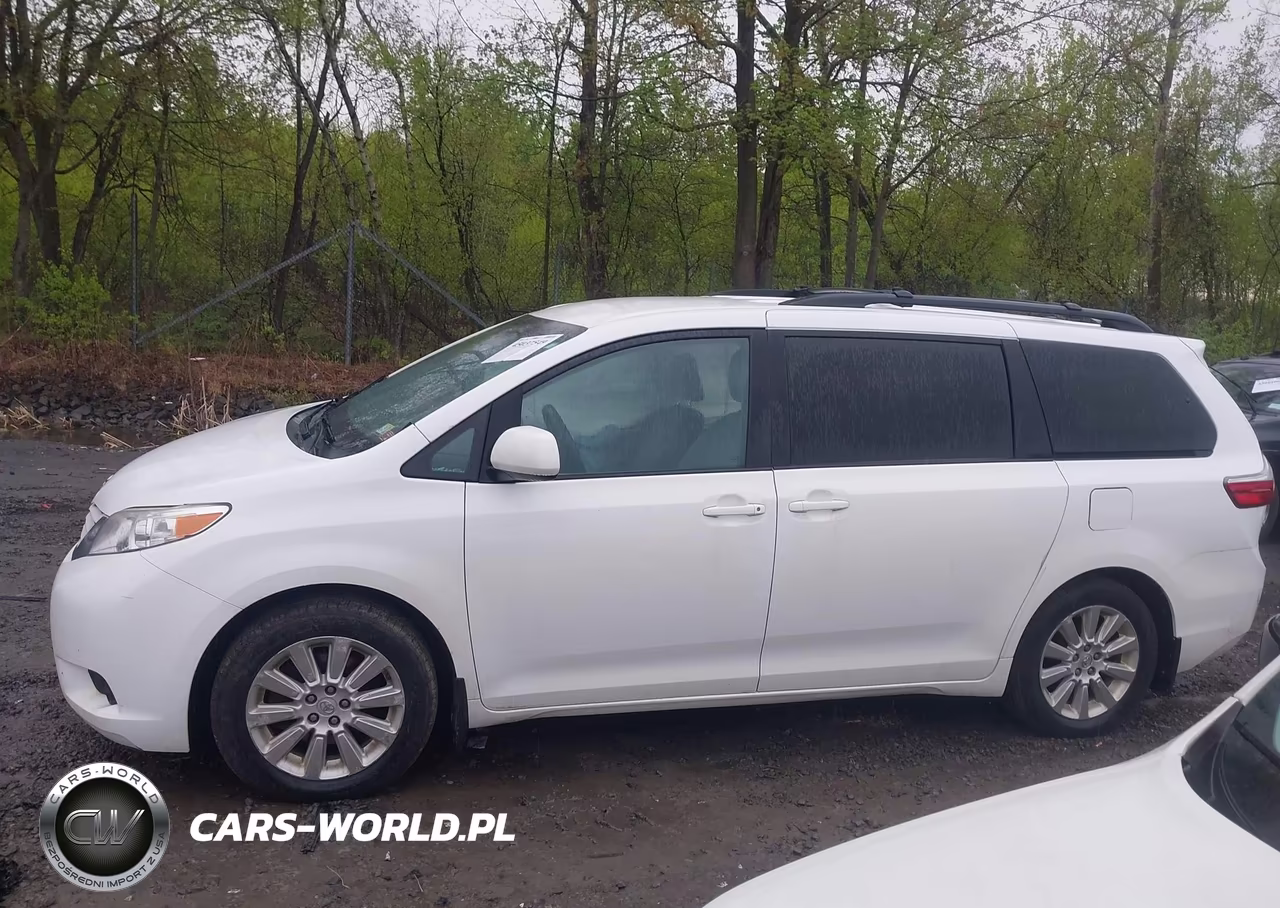 2015 Toyota Sienna Le 7 Passenger VIN:5TDJK3DC3FS115637 - 14