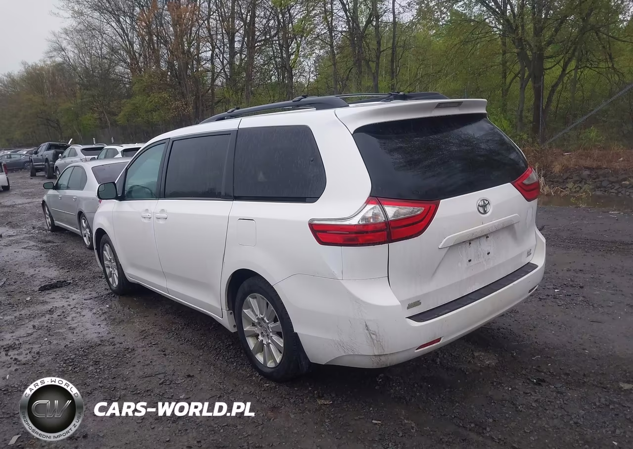 2015 Toyota Sienna Le 7 Passenger VIN:5TDJK3DC3FS115637 - 3