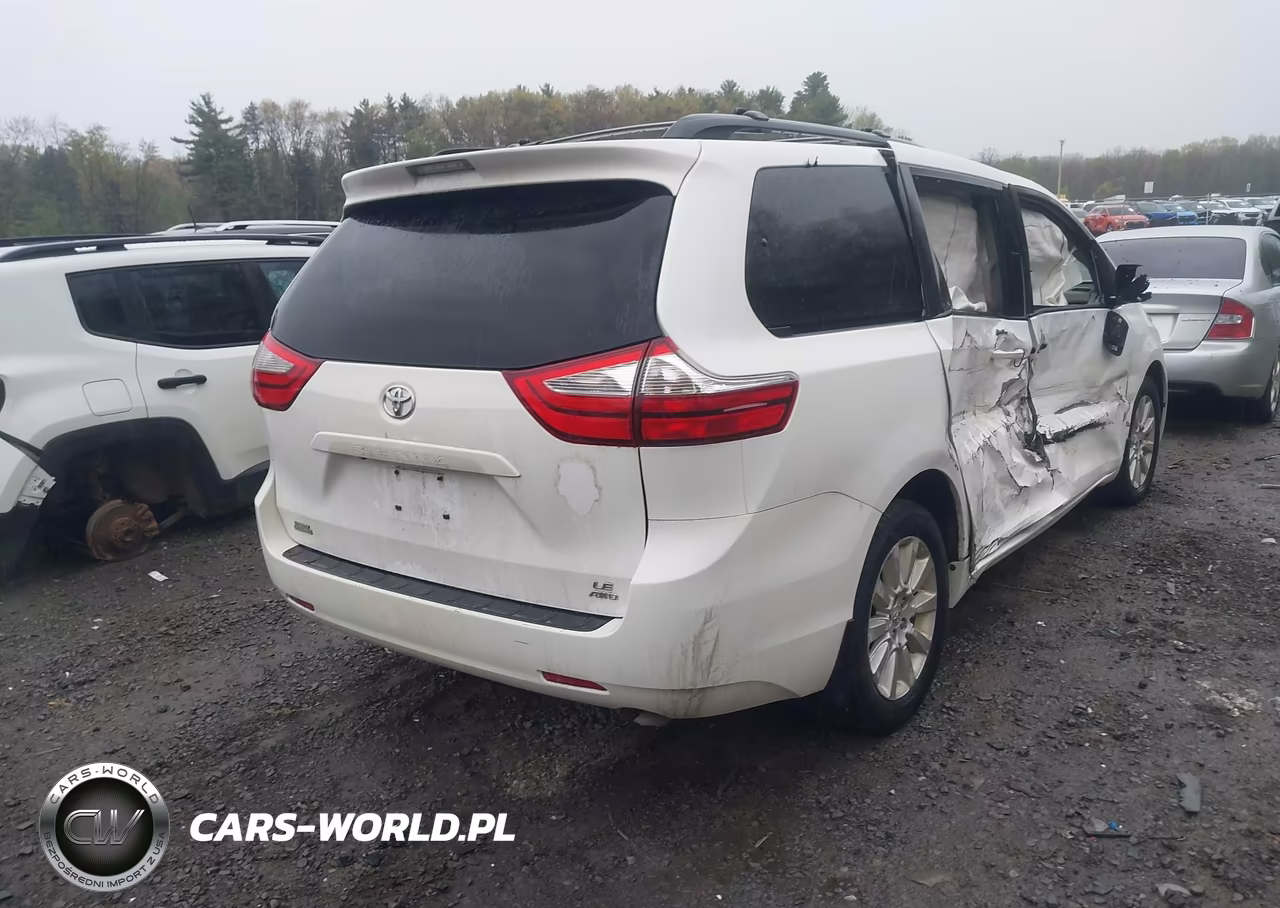 2015 Toyota Sienna Le 7 Passenger VIN:5TDJK3DC3FS115637 - 4