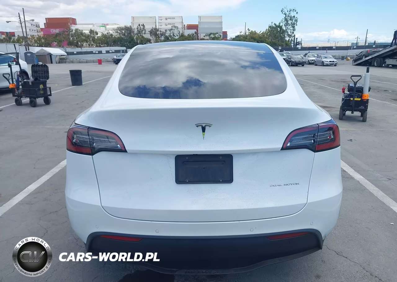 2021 Tesla Model Y Long Range Dual Motor All-Wheel Drive VIN:5YJYGDEE0MF233121 - 17