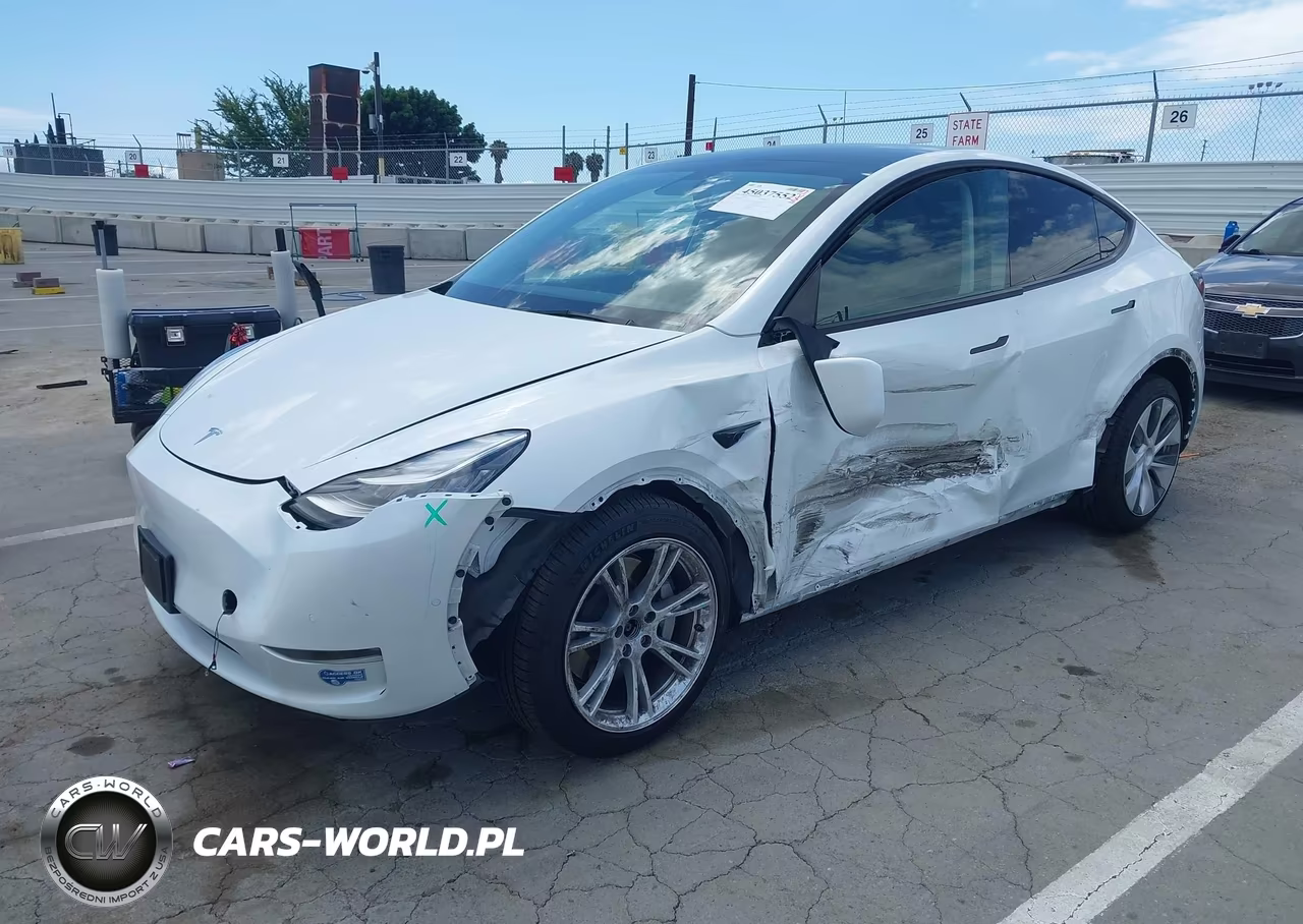 2021 Tesla Model Y Long Range Dual Motor All-Wheel Drive VIN:5YJYGDEE0MF233121 - 2