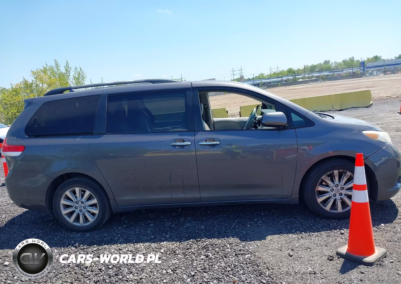 2011 Toyota Sienna Xle VIN:5TDDK3DC3BS027677 - 13