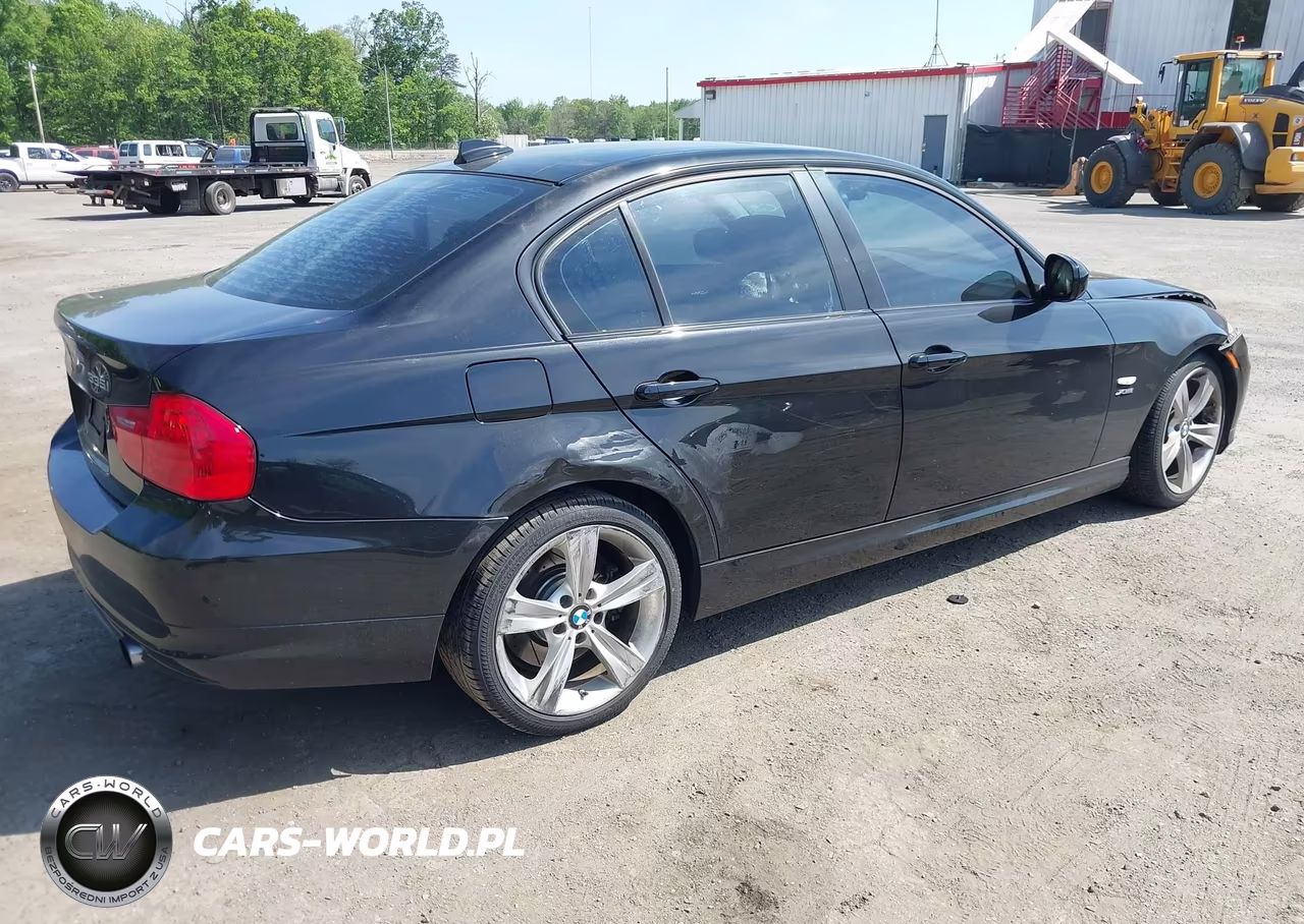 2011 BMW 335I xDrive VIN:WBAPL5C58BA920950 - 4