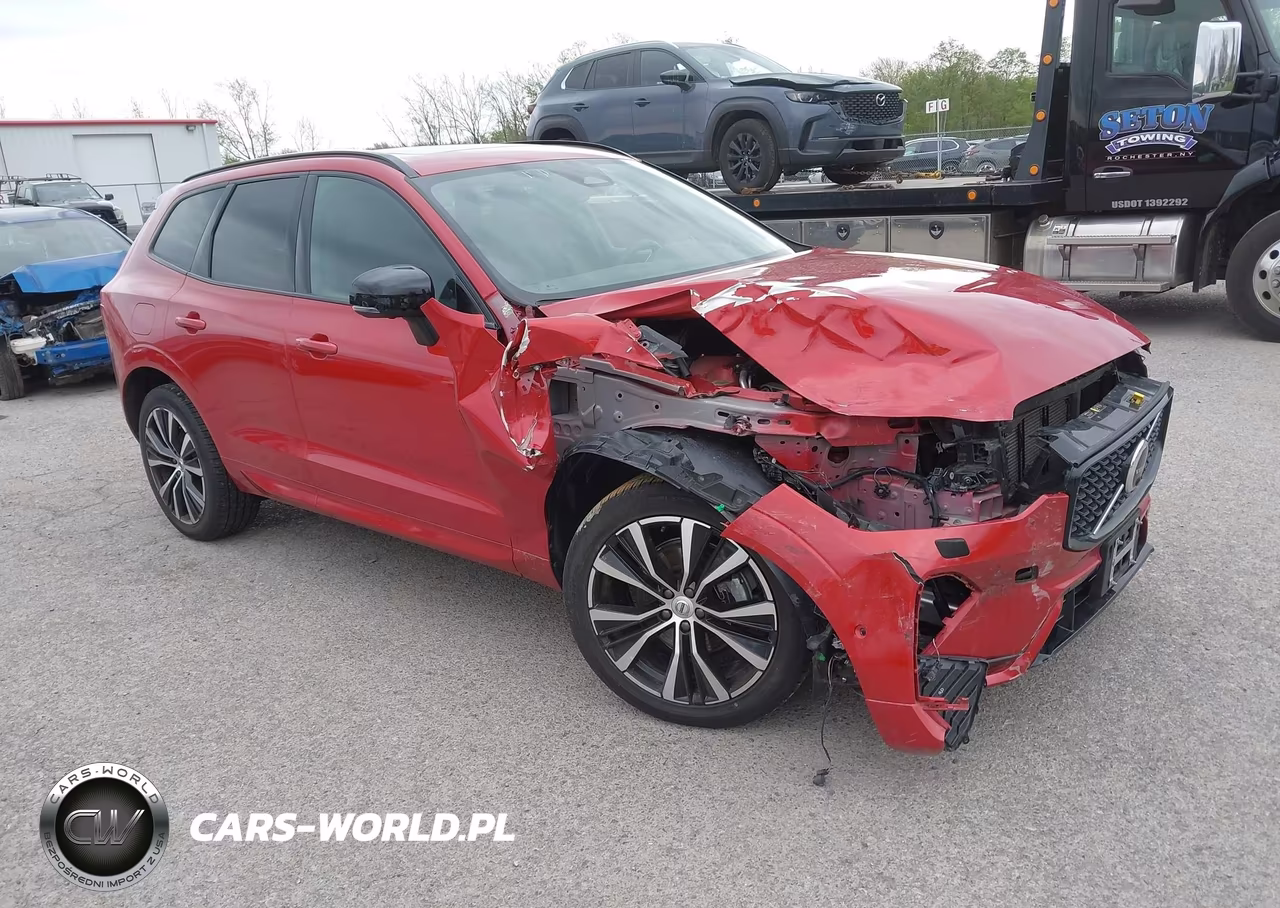 2023 Volvo Xc60 B5 Plus Dark Theme – zdjęcie 1 z 16