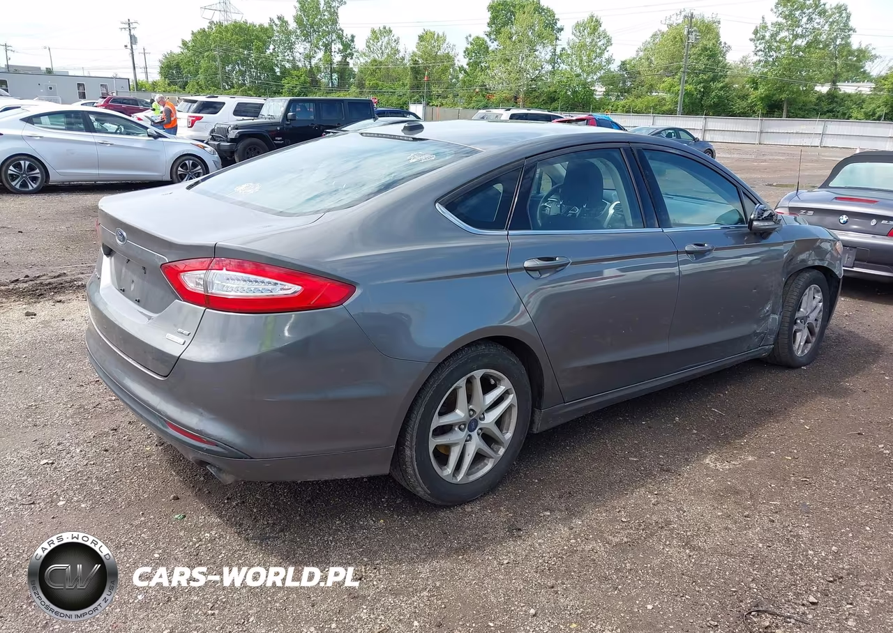 2013 Ford Fusion Se VIN:3FA6P0HRXDR372353 - 4
