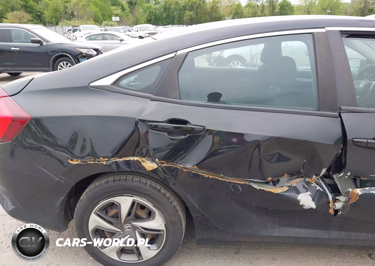 2020 Honda Civic Lx VIN:19XFC2F6XLE208813 - 18