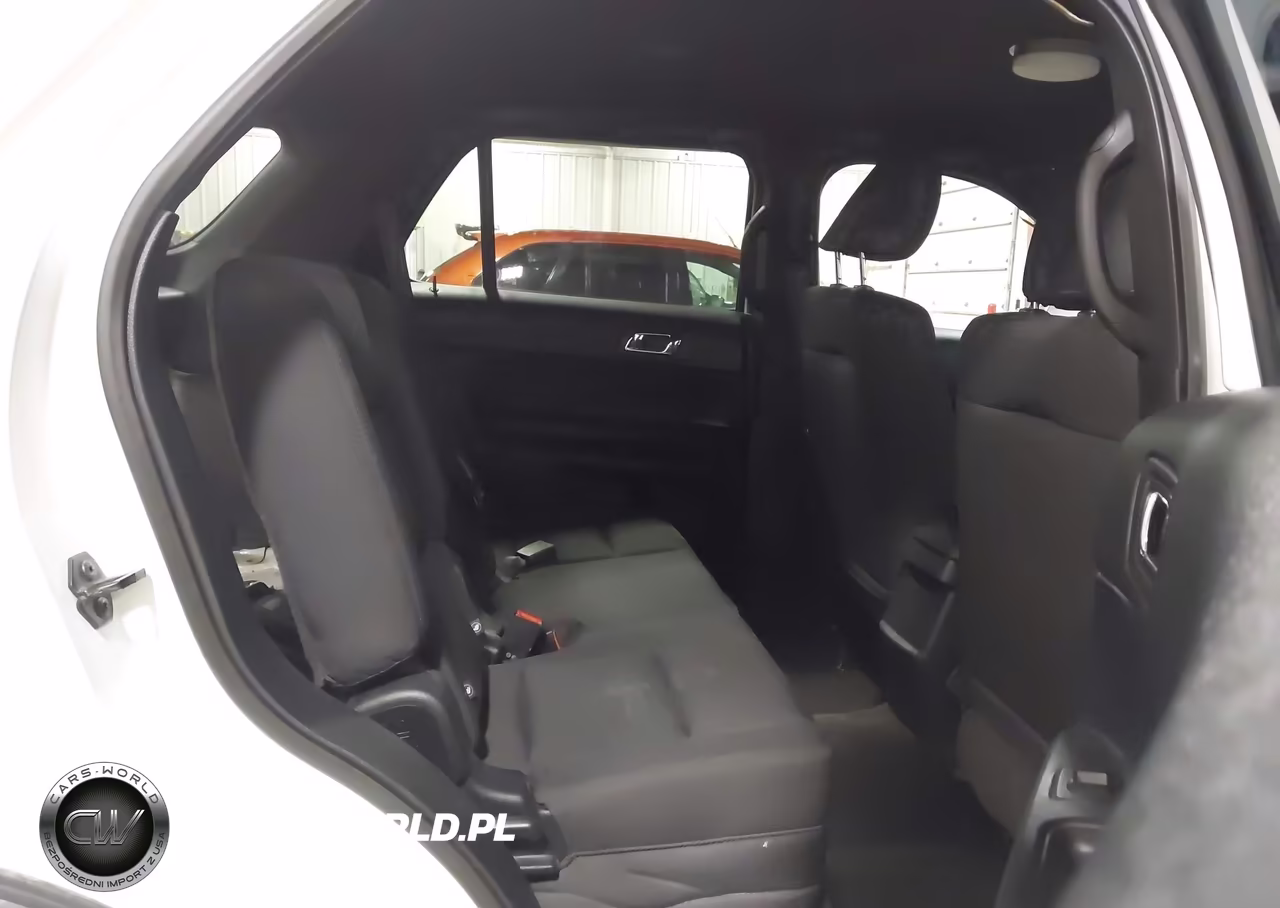 2016 Ford Utility Police Interceptor VIN:1FM5K8AR0GGA37266 - 8