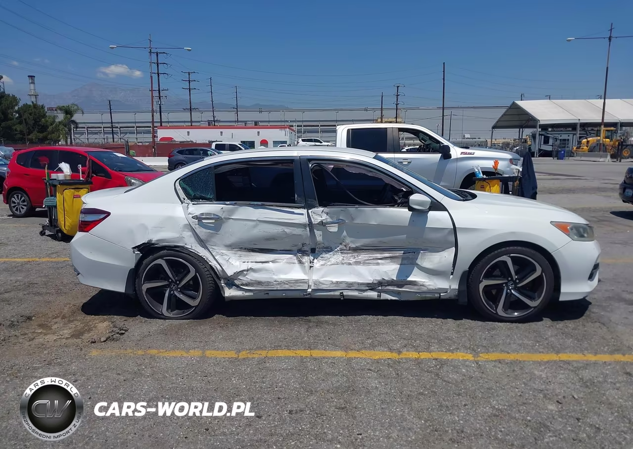 2017 Honda Accord Sport VIN:1HGCR2F57HA139809 - 13