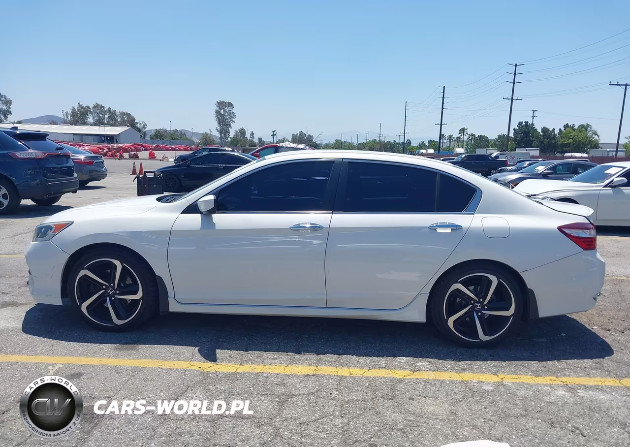 2017 Honda Accord Sport VIN:1HGCR2F57HA139809 - 14