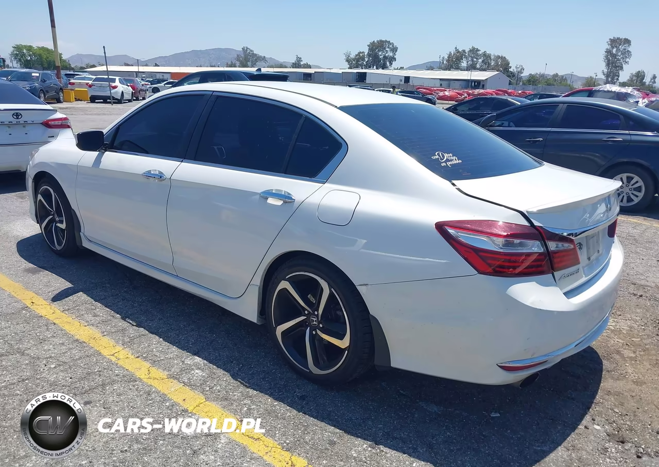 2017 Honda Accord Sport VIN:1HGCR2F57HA139809 - 3