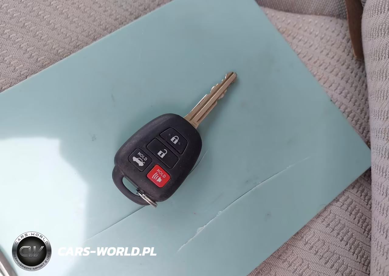 2016 Toyota Camry Le VIN:4T1BF1FKXGU536071 - 11
