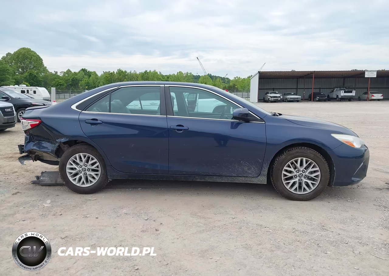2016 Toyota Camry Le VIN:4T1BF1FKXGU536071 - 14