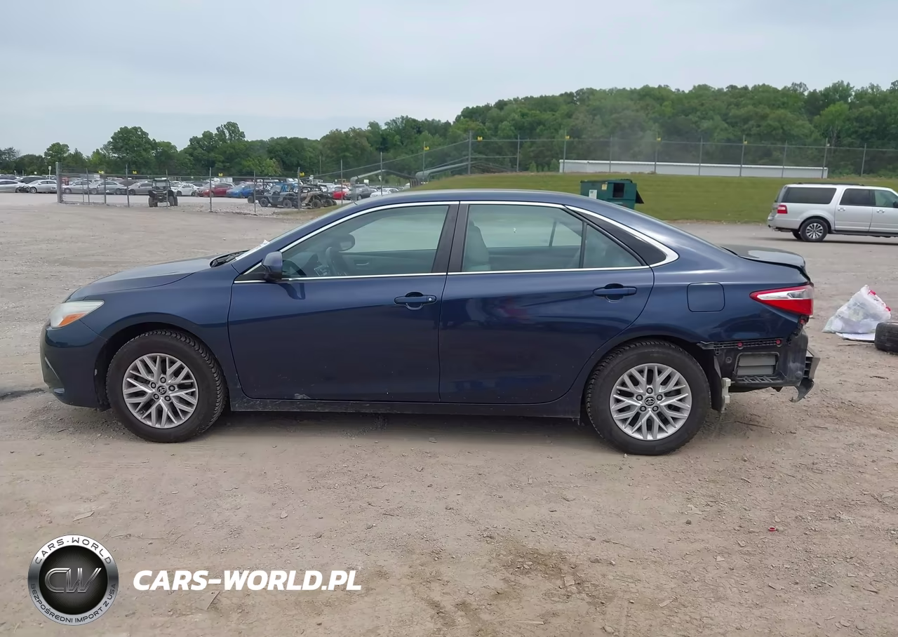 2016 Toyota Camry Le VIN:4T1BF1FKXGU536071 - 15