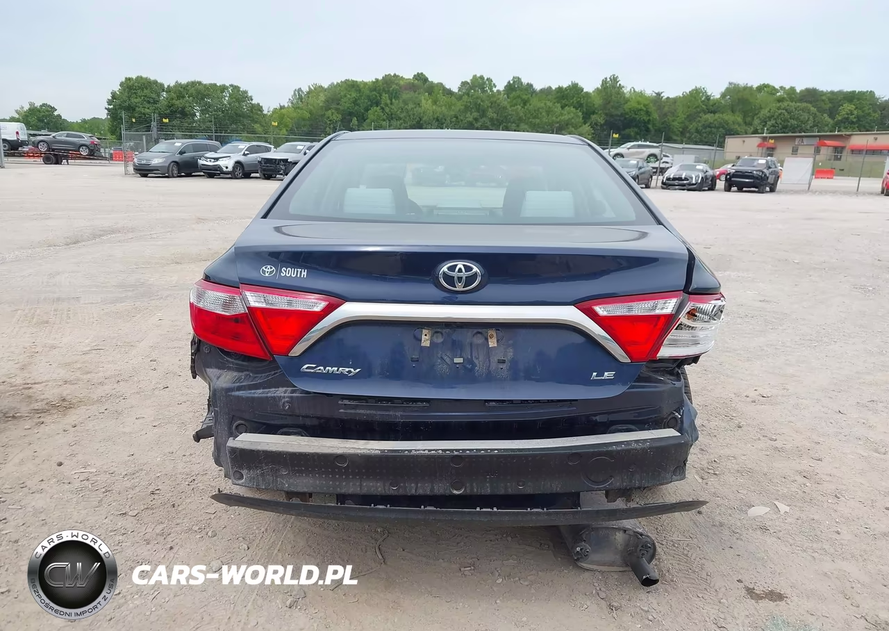 2016 Toyota Camry Le VIN:4T1BF1FKXGU536071 - 17