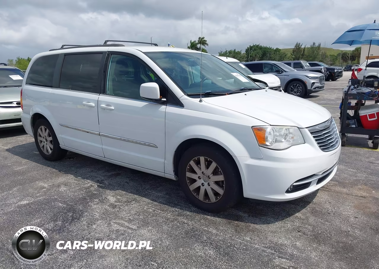 2015 Chrysler Town & Country Touring