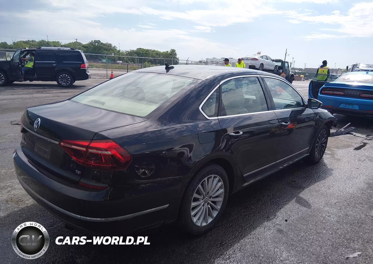 2017 Volkswagen Passat 1.8T Se VIN:1VWBT7A32HC038161 - 4