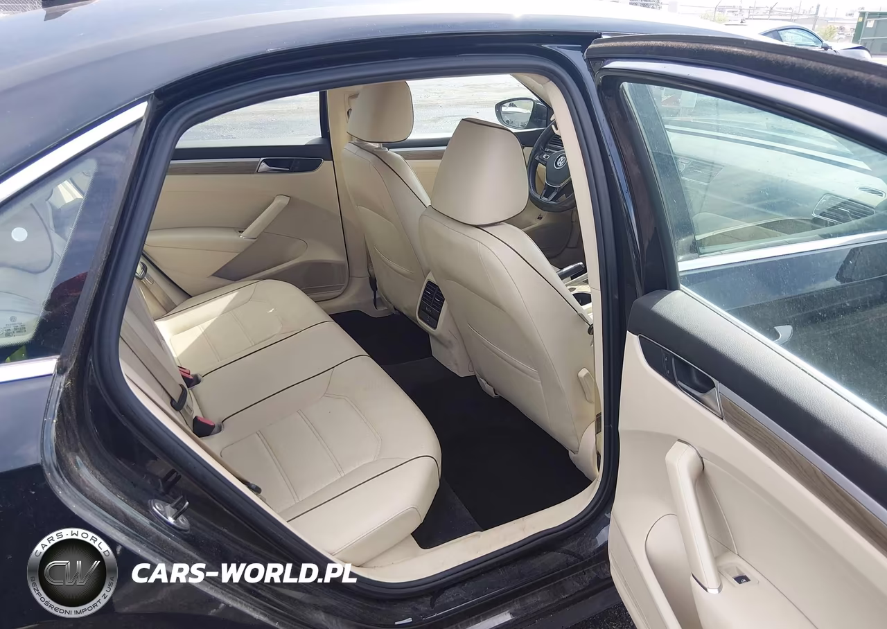2017 Volkswagen Passat 1.8T Se VIN:1VWBT7A32HC038161 - 8