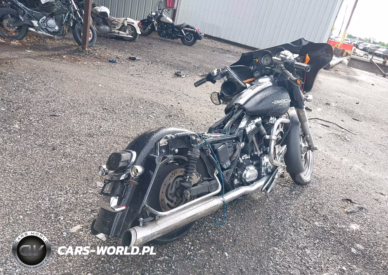 2007 Harley-Davidson Flhx VIN:1HD1KB4117Y643805 - 4