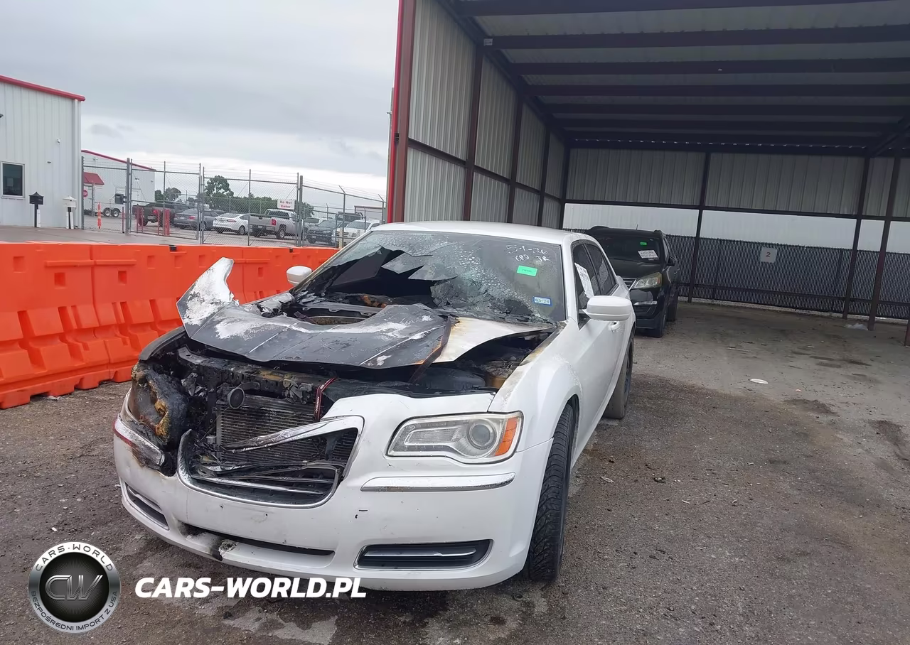 2012 Chrysler 300 VIN:2C3CCAAG8CH104925 - 2