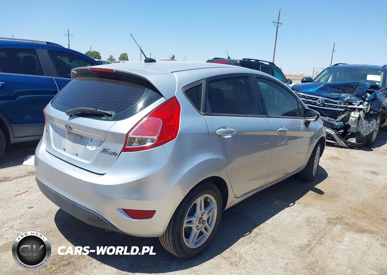 2017 Ford Fiesta Se VIN:3FADP4EJ7HM119393 - 4