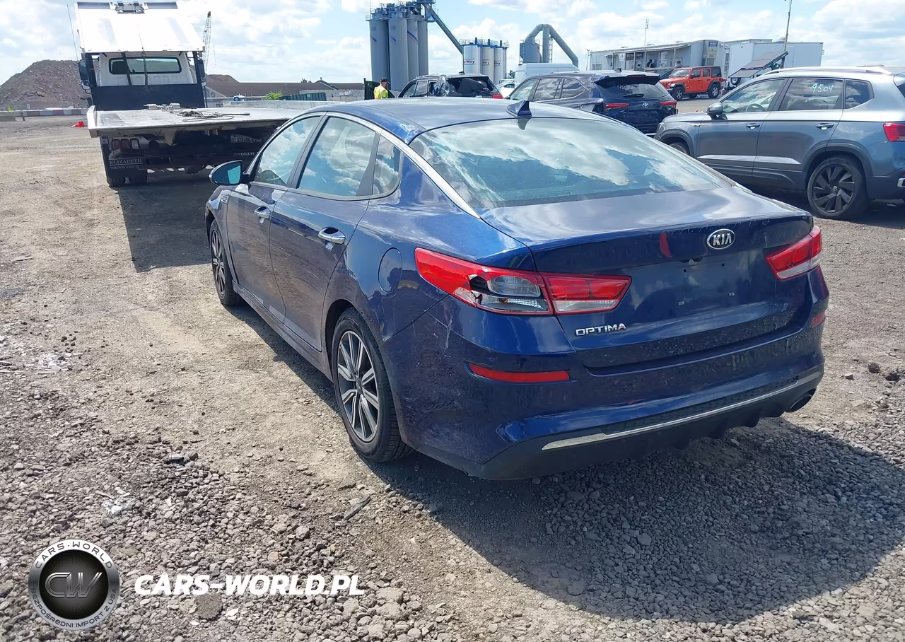 2019 Kia Optima Lx VIN:5XXGT4L30KG369977 - 3
