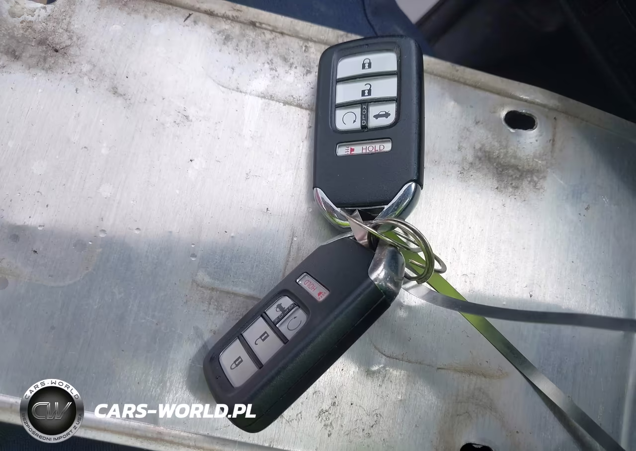 2018 Honda Accord Touring VIN:1HGCV1F99JA013661 - 11
