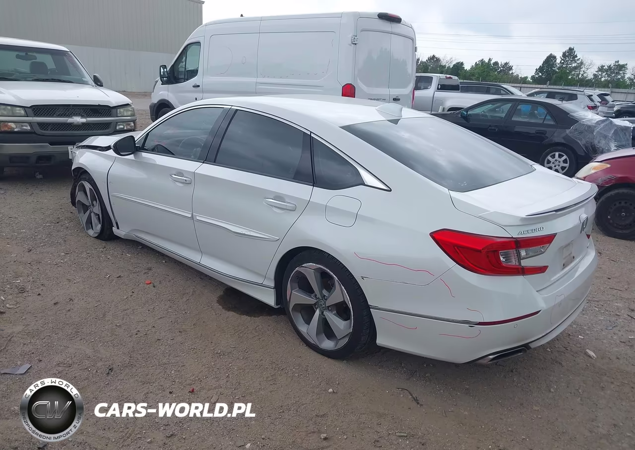 2018 Honda Accord Touring VIN:1HGCV1F99JA013661 - 3