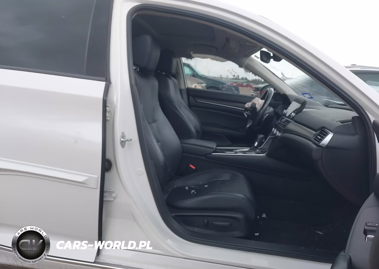 2018 Honda Accord Touring VIN:1HGCV1F99JA013661 - 5