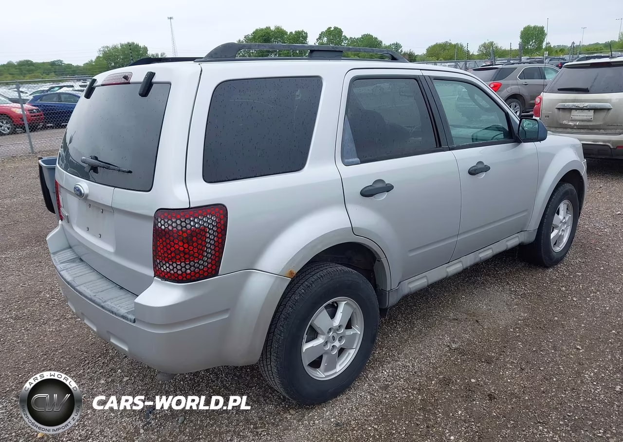2009 Ford Escape Xlt VIN:1FMCU03GX9KC12833 - 4