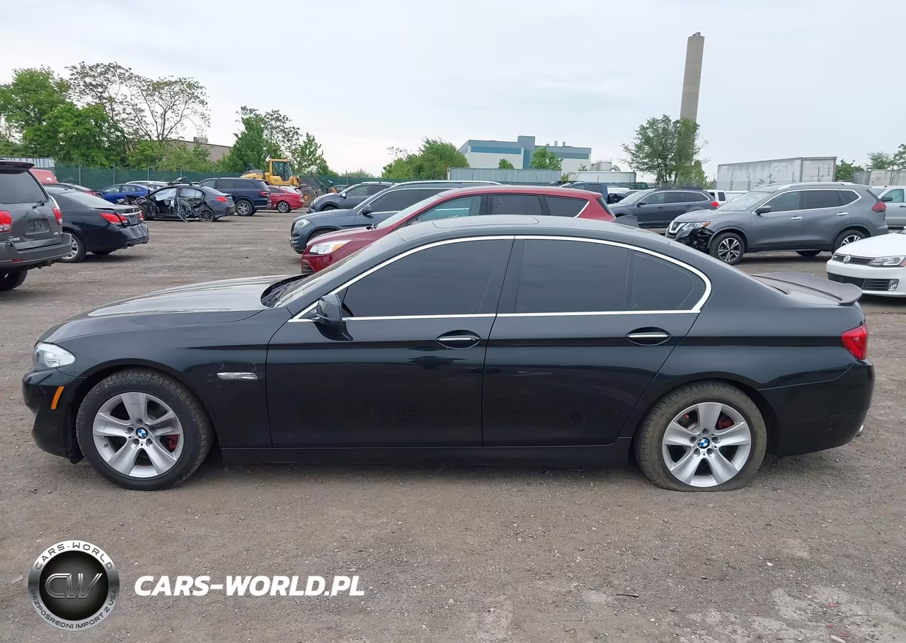 2013 BMW 528I xDrive VIN:WBAXH5C52DD110572 - 14