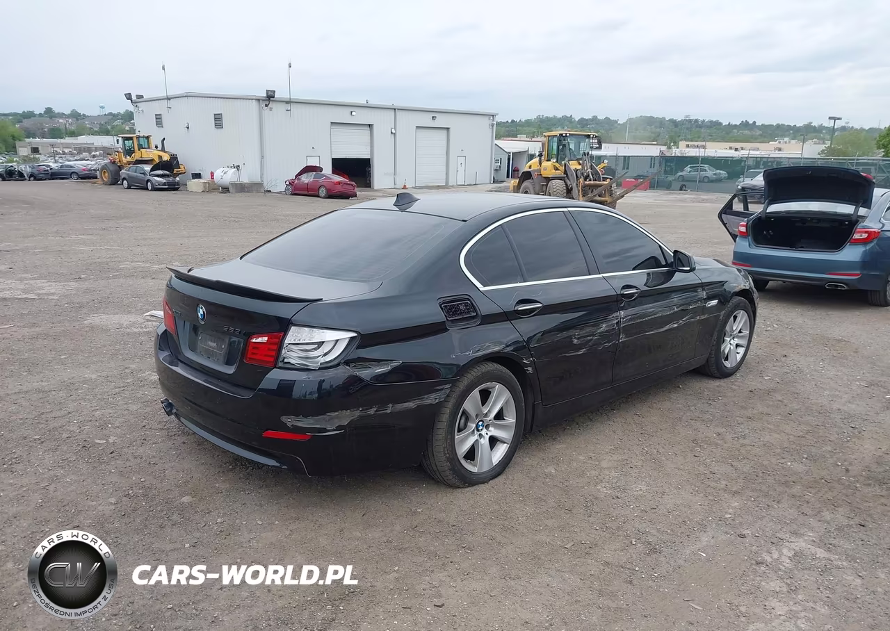 2013 BMW 528I xDrive VIN:WBAXH5C52DD110572 - 4
