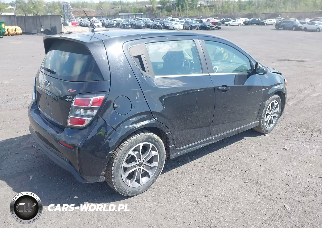 2019 Chevrolet Sonic Lt Auto VIN:1G1JD6SB6K4110954 - 4