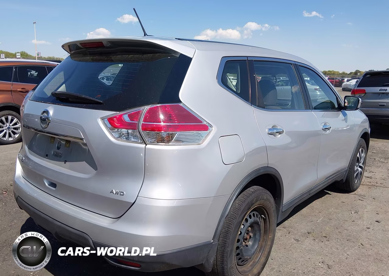 2015 Nissan Rogue S VIN:KNMAT2MV0FP579486 - 4