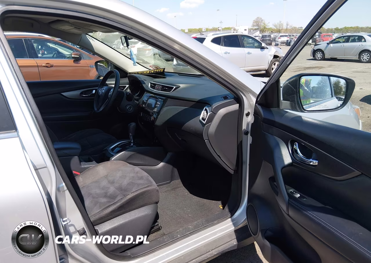 2015 Nissan Rogue S VIN:KNMAT2MV0FP579486 - 5