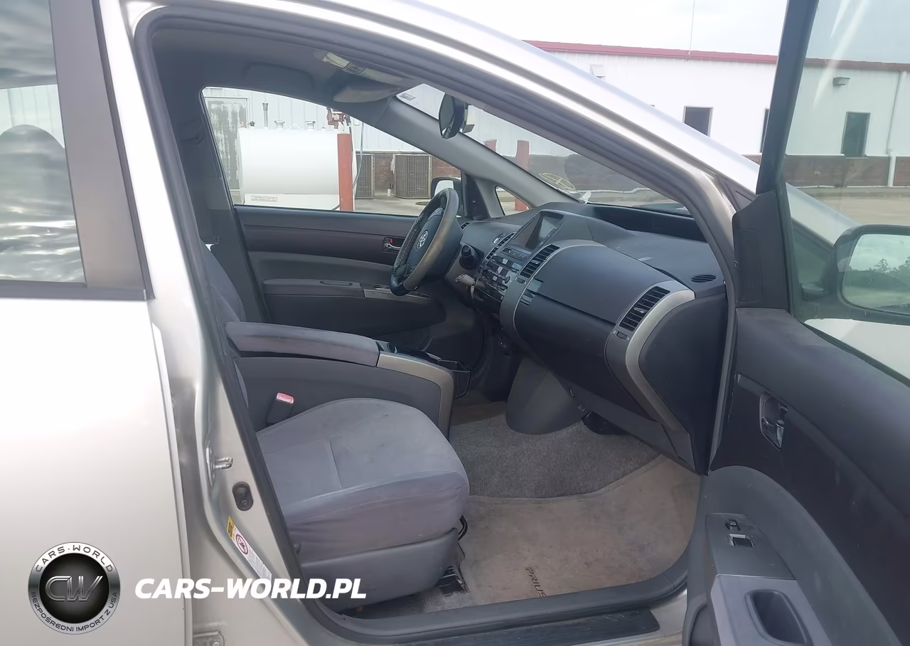 2005 Toyota Prius VIN:JTDKB20U853018561 - 5