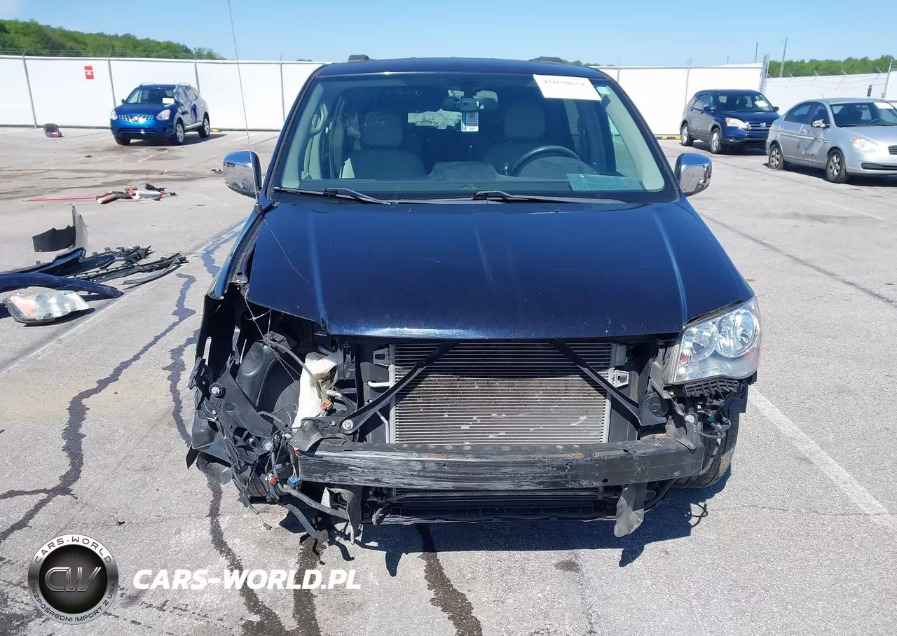 2011 Chrysler Town & Country Touring-L VIN:2A4RR8DG3BR613784 - 13