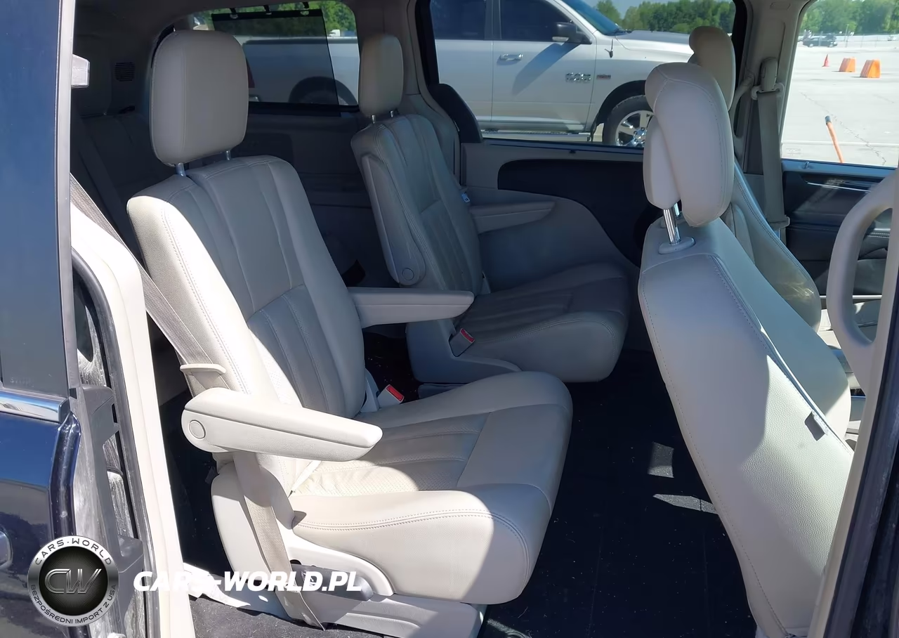 2011 Chrysler Town & Country Touring-L VIN:2A4RR8DG3BR613784 - 8