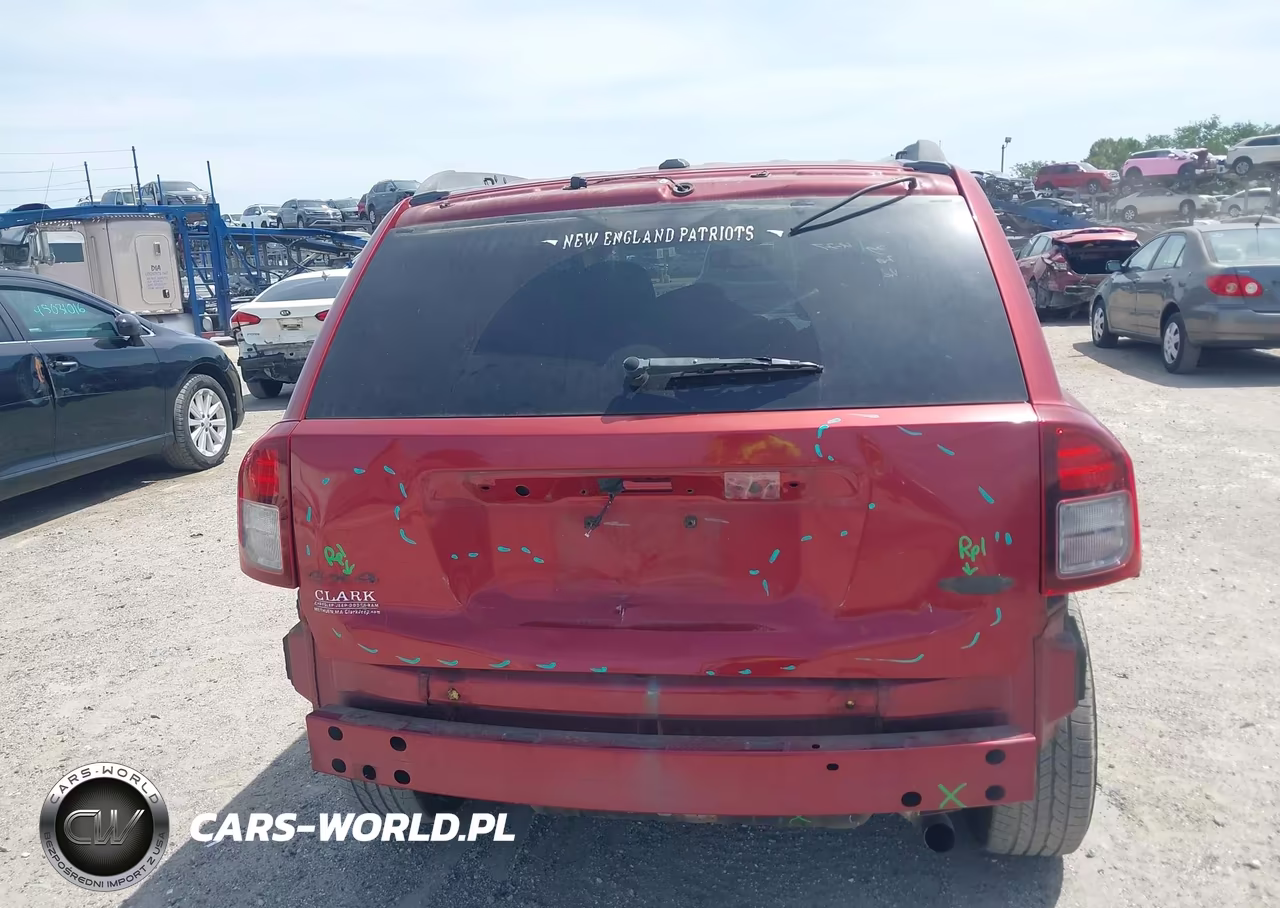 2014 Jeep Compass Latitude VIN:1C4NJDEB1ED622434 - 17