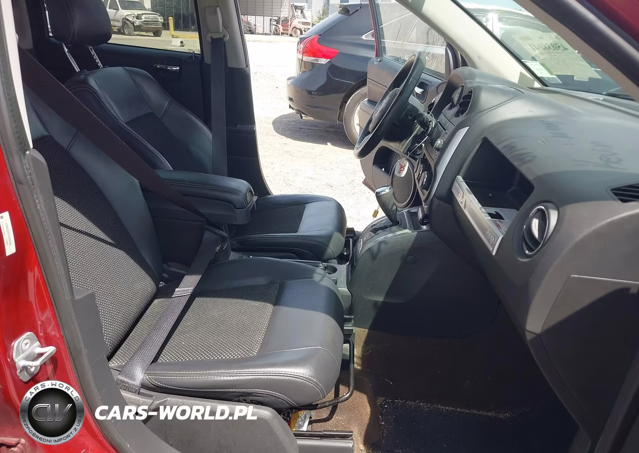 2014 Jeep Compass Latitude VIN:1C4NJDEB1ED622434 - 5