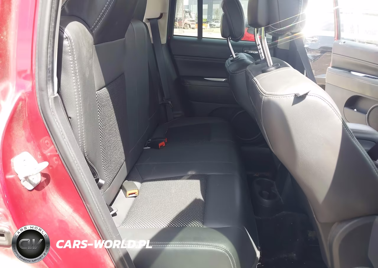 2014 Jeep Compass Latitude VIN:1C4NJDEB1ED622434 - 8